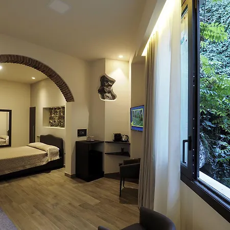 Relais Anfitheatro 4* カターニア