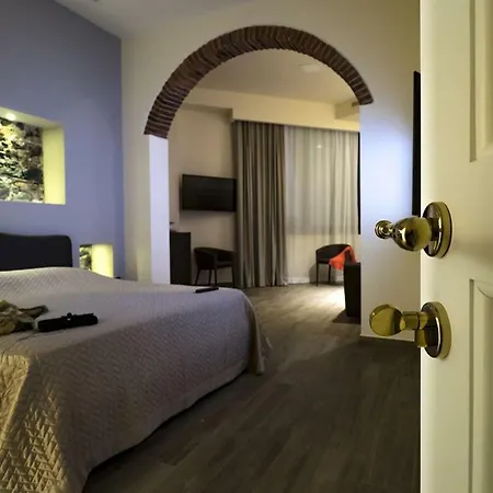 Frühstückspension Relais Anfitheatro 4*