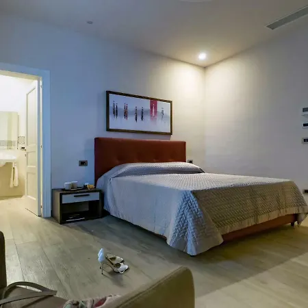Relais Anfitheatro 4* カターニア